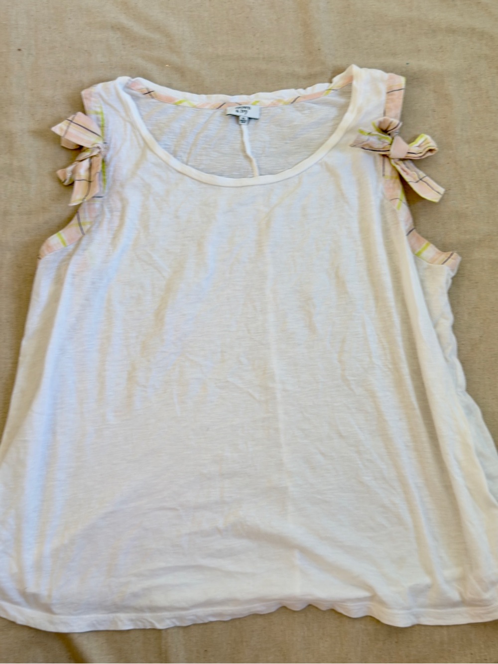 crown & ivy Cream Tank with Pink Tie-Shoulder Accents